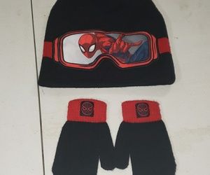 NWOT Boy'sWinter Kit Hat+Mittens Spider Man